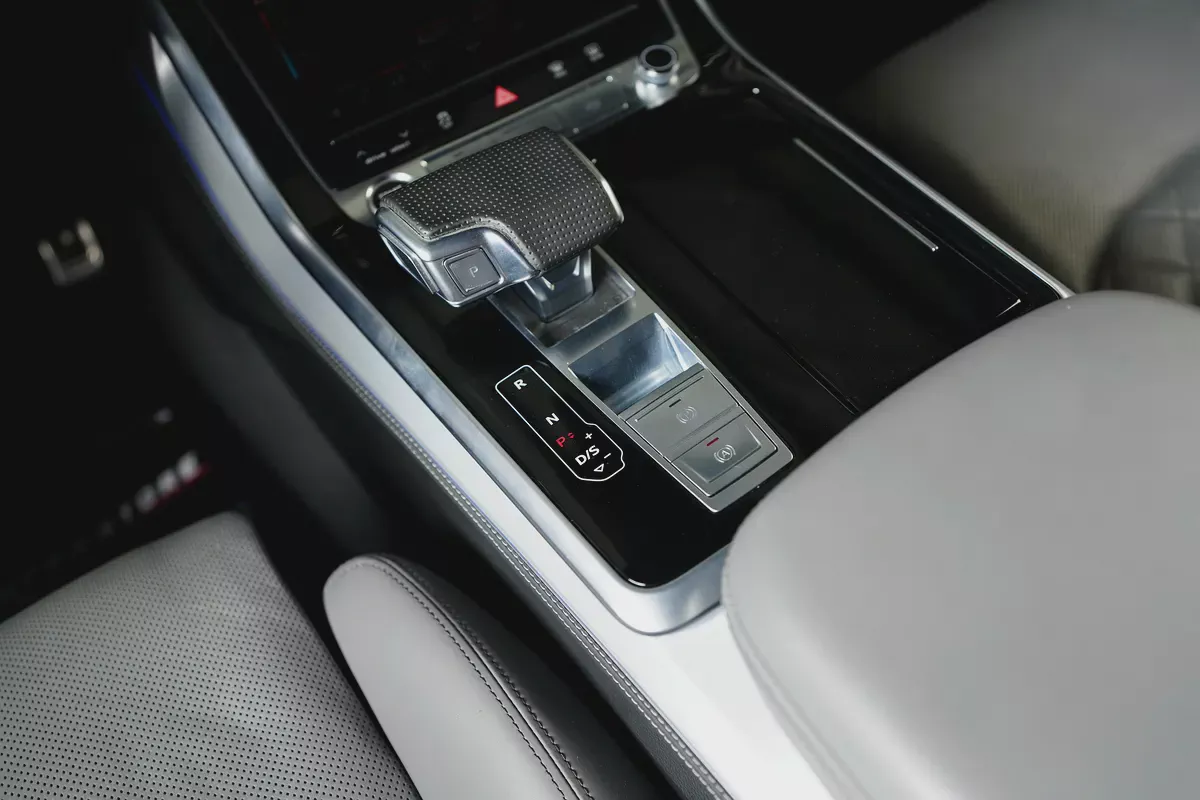 Audi Q8 S line-Super SUV-Bang  Olufsen Advanced 3D Sound system-Well Maintained-11-11