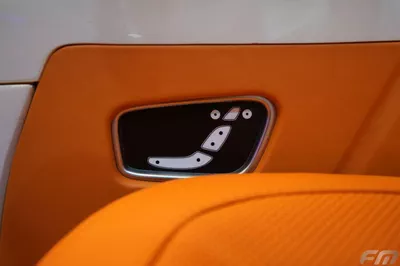Mercedes Benz V300 AVANTGARDE VIP BUSINESS VAN –  FULL LUXURY OPTION | BRAND NEW | GCC | 2025-17