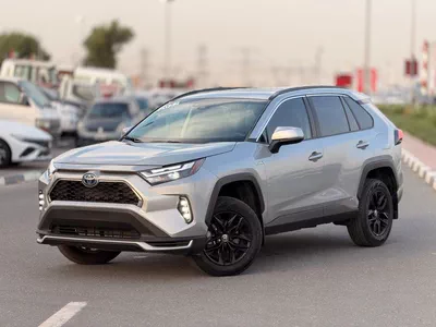 Toyota RAV4 XLE HEV Hybrid XLE 2.5L-10