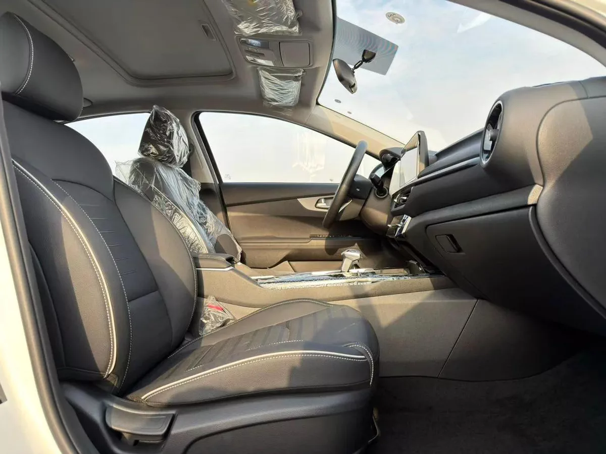 Kia K3 LX STD 1.5L Petrol 2026 Export Price @ 53,500 AED-6-6