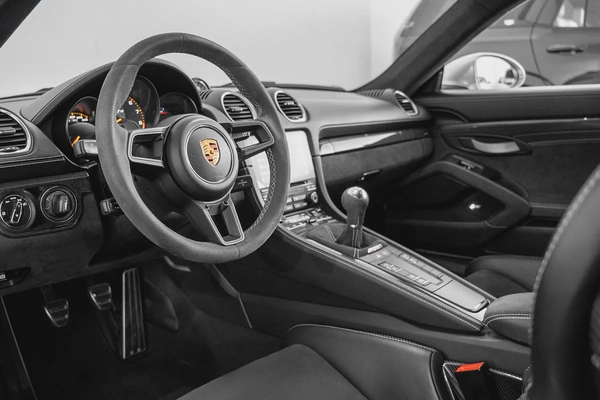 8,335 AED / 60 months | 0% DP | 2020 Porsche Cayman 718 GT4 Clubsport / Porsche Warranty