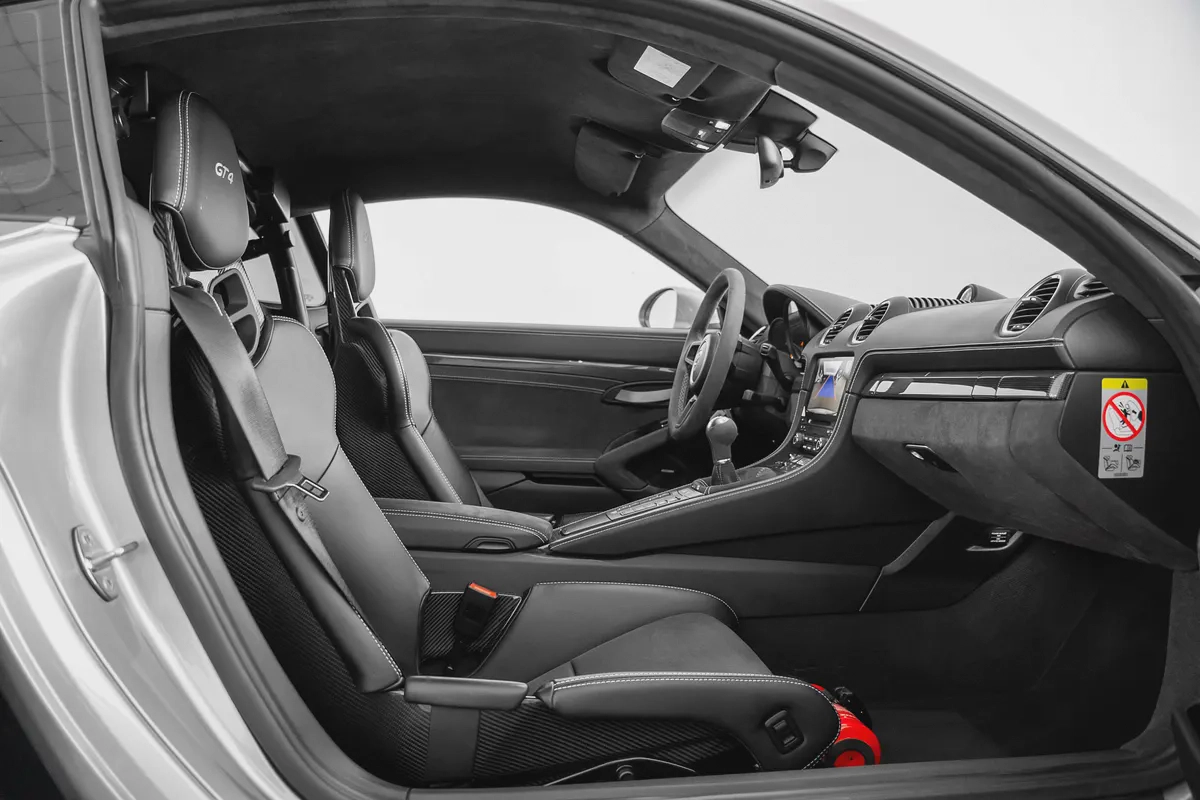 8,335 AED / 60 months | 0% DP | 2020 Porsche Cayman 718 GT4 Clubsport / Porsche Warranty-7-7