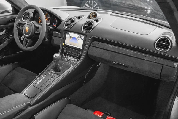 8,335 AED / 60 months | 0% DP | 2020 Porsche Cayman 718 GT4 Clubsport / Porsche Warranty