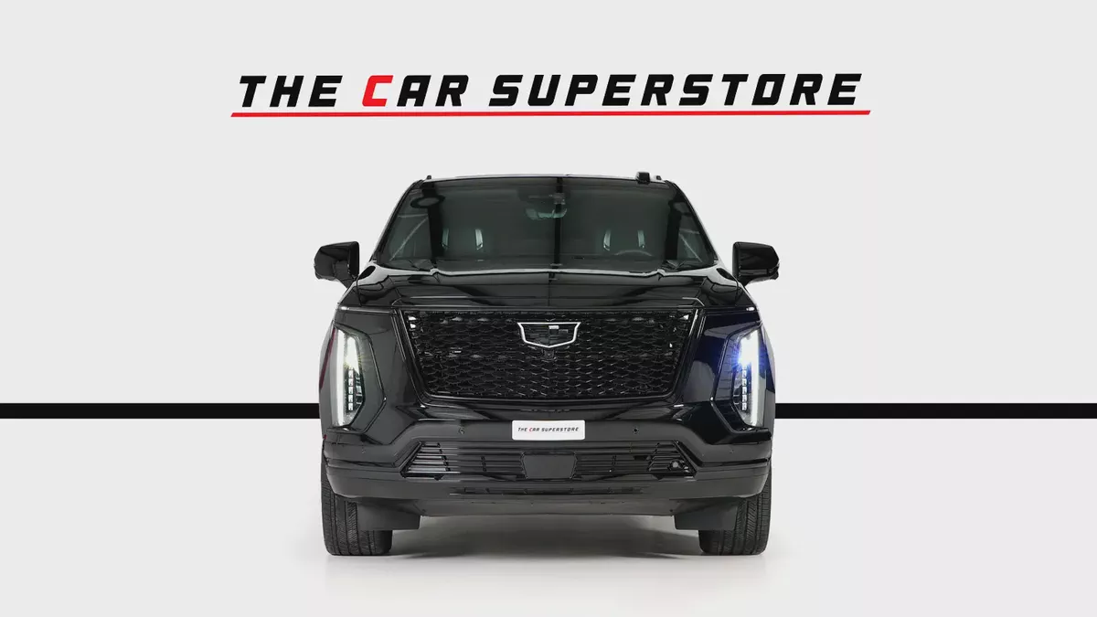 Cadillac Escalade ESV- GCC- new shape-low mileage- Agency warranty and service-2-2