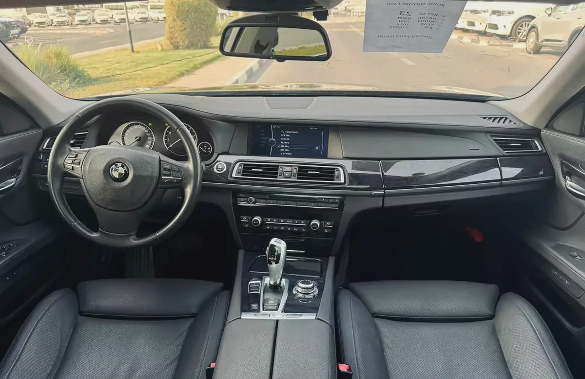 BMW 750I | 2010 | ONLY : 110417 KM | CLEAN TITLE |  JAPAN IMPORT-15-15