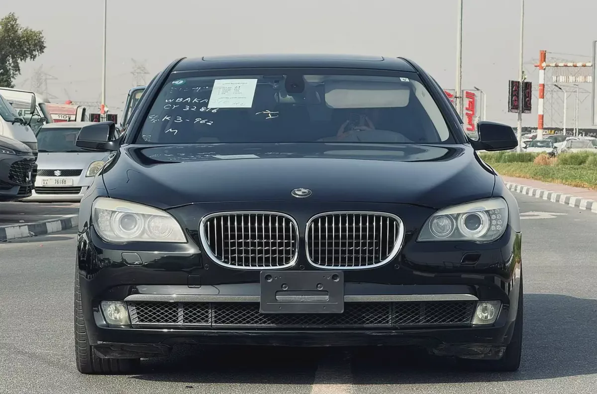 BMW 750I | 2010 | ONLY : 110417 KM | CLEAN TITLE |  JAPAN IMPORT-2-2