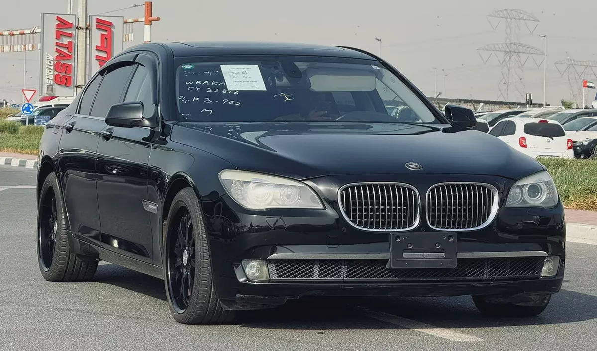 BMW 750I | 2010 | ONLY : 110417 KM | CLEAN TITLE |  JAPAN IMPORT-3-3