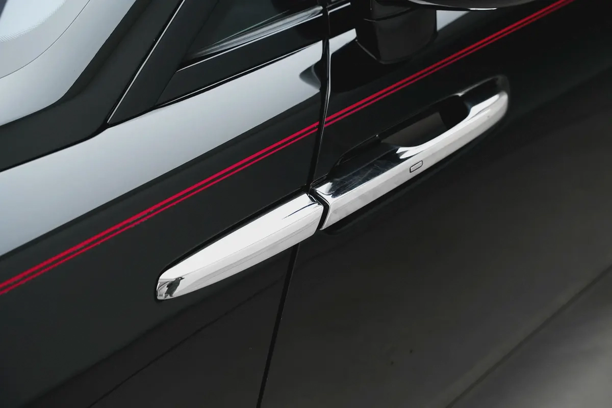 2018 ROLLS ROYCE WRAITH BLACK BADGE WITH WARRANTY AND SERVICE CONTRACT UNTIL 2027-16-16