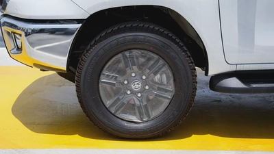 Toyota Hilux Double Cab GLX 2.8 FULL 2026 GCC Specs-3