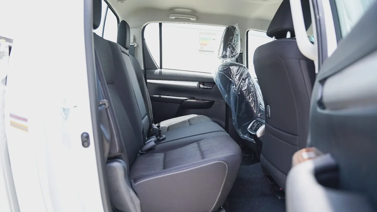 Toyota Hilux Double Cab GLX 2.8 FULL 2026 GCC Specs-12-12