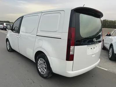 Hyundai Staria-4