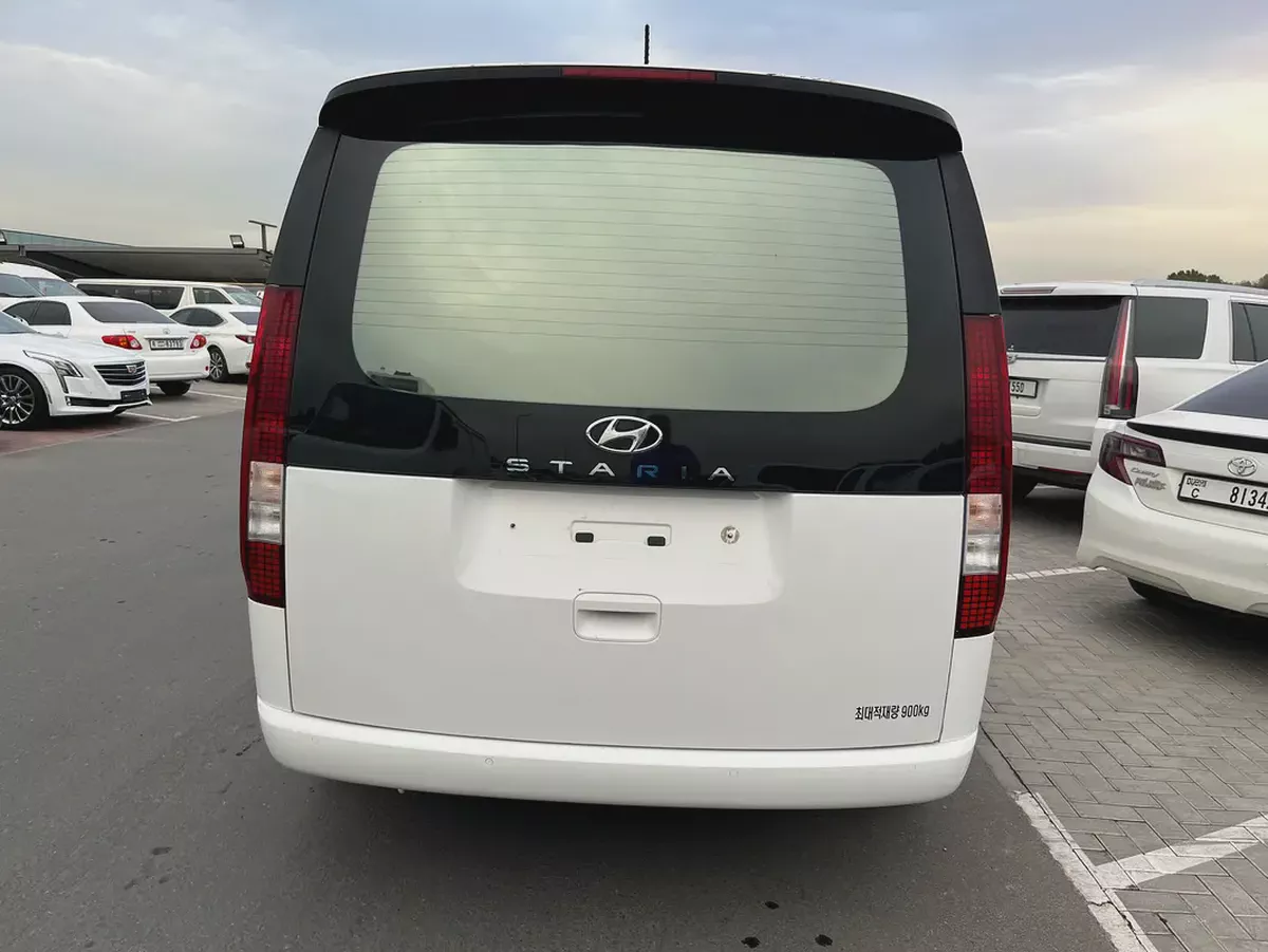 Hyundai Staria-5-5