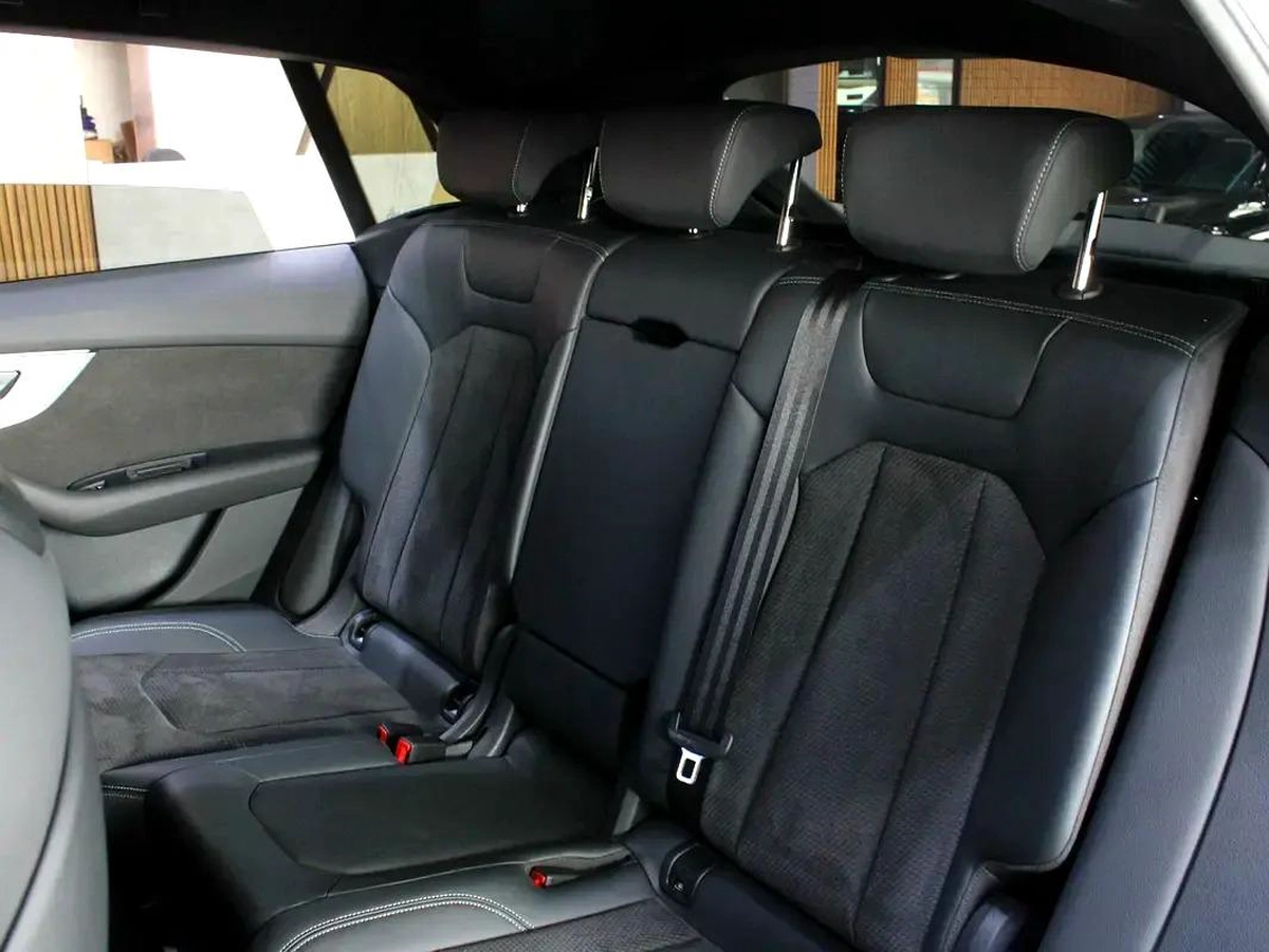 Audi 2021 for 199,000.00 AED-8-8