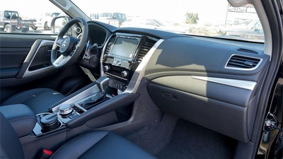 Mitsubishi Montero Sport Brand New 2026 Mitsubishi Montero Sport GLS (H61) 3.0L 6-Cylinder SUV – GCC Specs | Export Ready-11