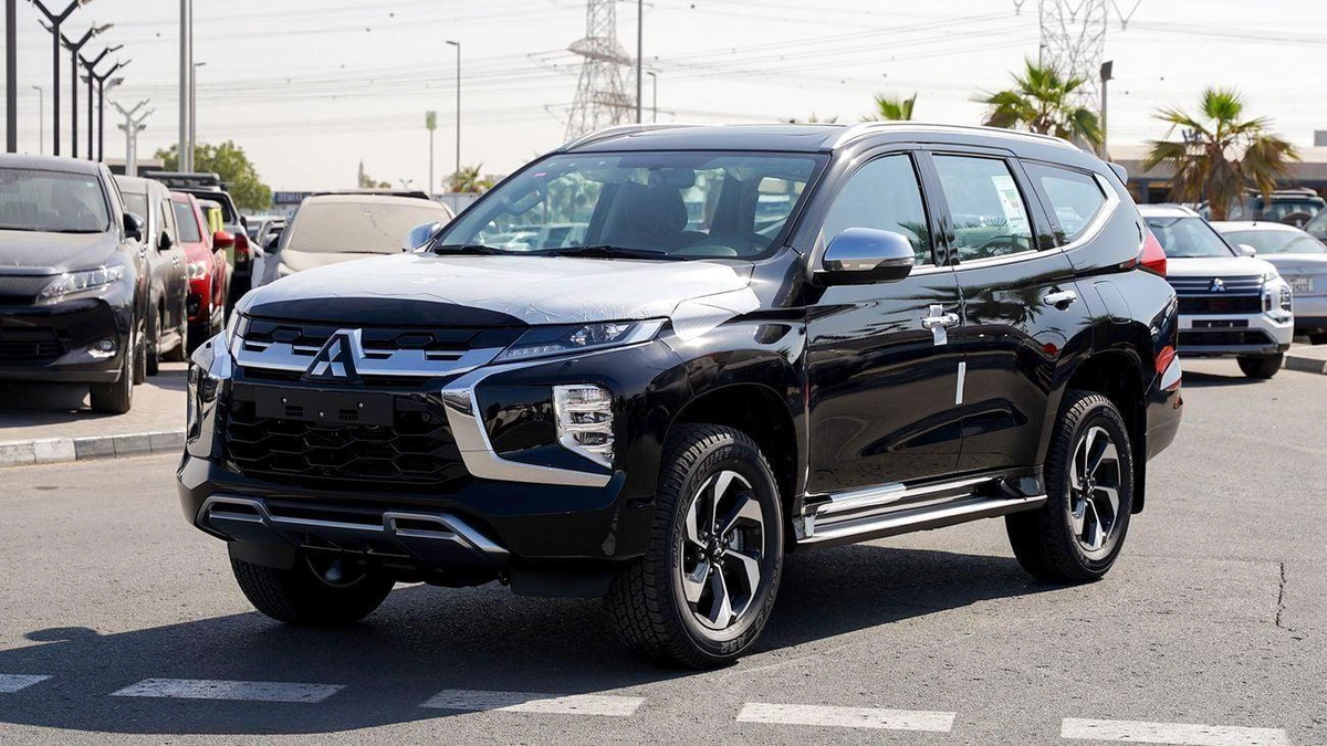 Mitsubishi Montero Sport Brand New 2026 Mitsubishi Montero Sport GLS (H61) 3.0L 6-Cylinder SUV – GCC Specs | Export Ready-2-2