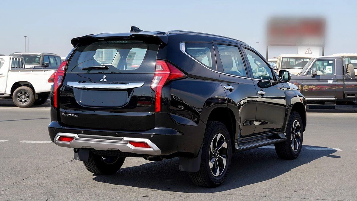 Mitsubishi Montero Sport Brand New 2026 Mitsubishi Montero Sport GLS (H61) 3.0L 6-Cylinder SUV – GCC Specs | Export Ready-12-12