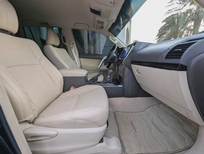 Toyota Prado TXL 2023 - GCC Specs - V4 2.7L - Accident free In excellent condition-7