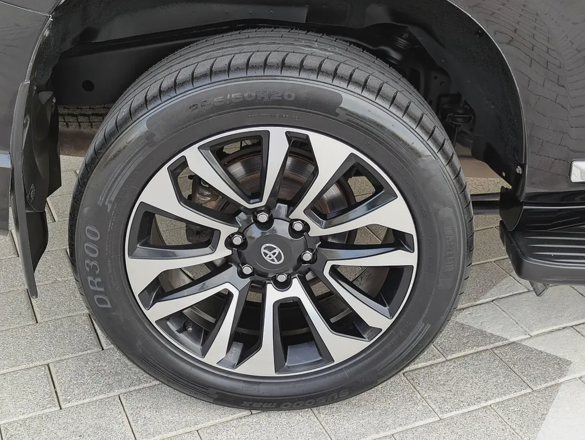 Toyota Prado TXL 2023 - GCC Specs - V4 2.7L - Accident free In excellent condition-12-12