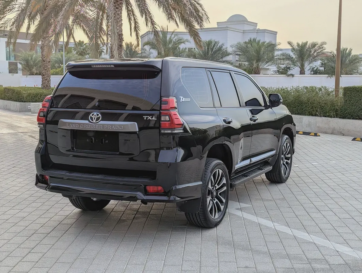 Toyota Prado TXL 2023 - GCC Specs - V4 2.7L - Accident free In excellent condition-14-14