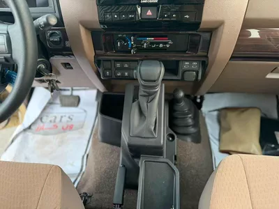 Toyota Land Cruiser 70 HT S- DLX-4