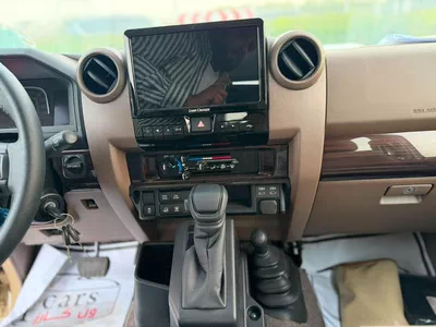 Toyota Land Cruiser 70 HT S- DLX-8