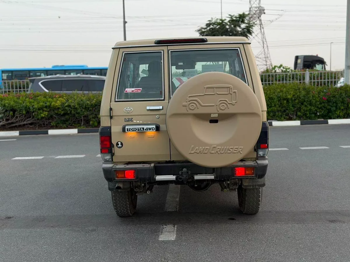 Toyota Land Cruiser 70 HT S- DLX-14-0