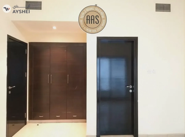 Front of bus stop huge 1bhk with Balcony Wardrobes