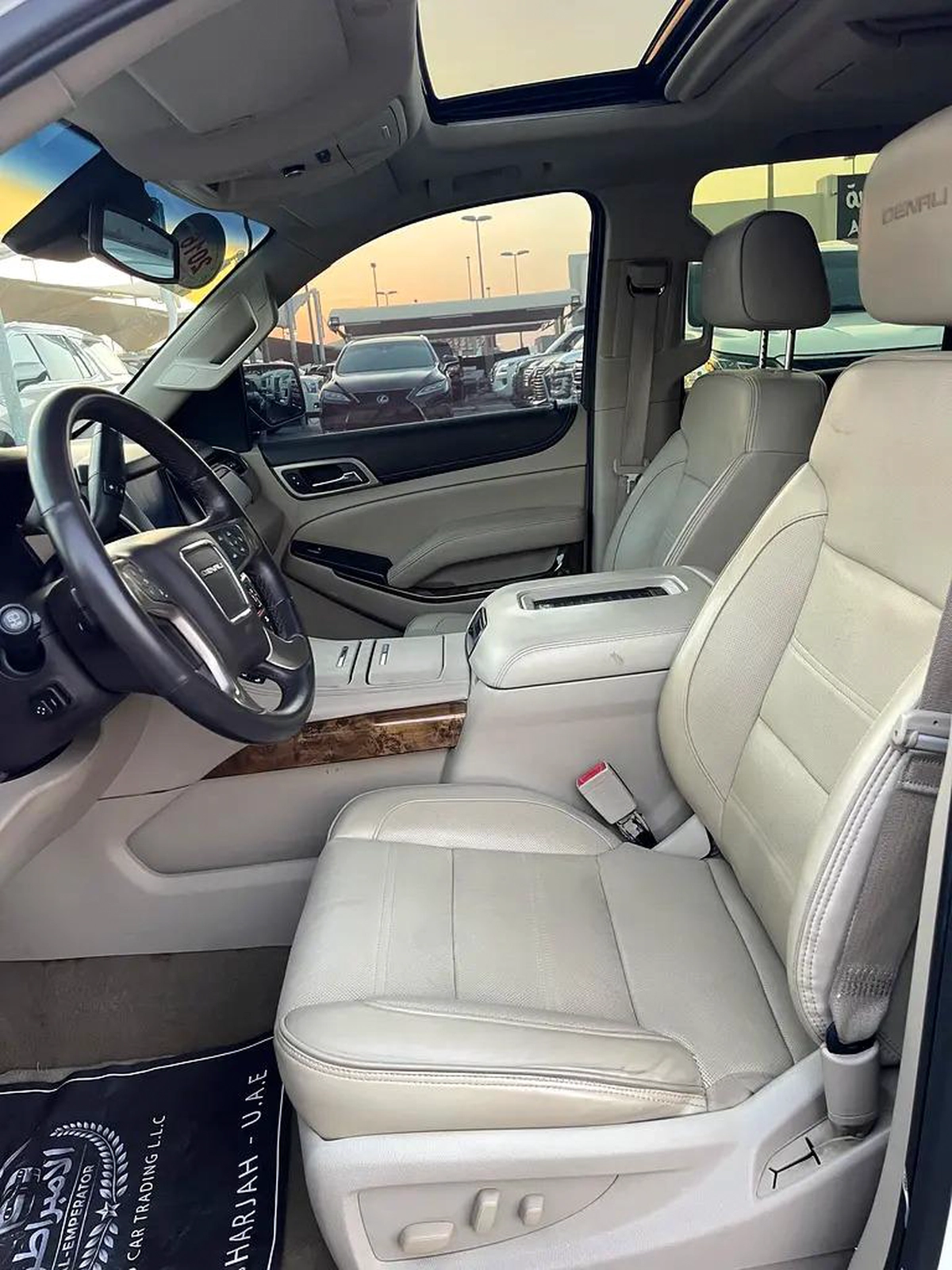 GMC Yukon Denali 2016 GCC Specs - Excellent Condition-17-17