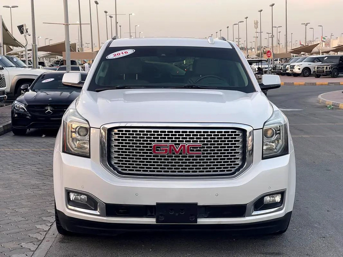 GMC Yukon Denali 2016 GCC Specs - Excellent Condition-3-3