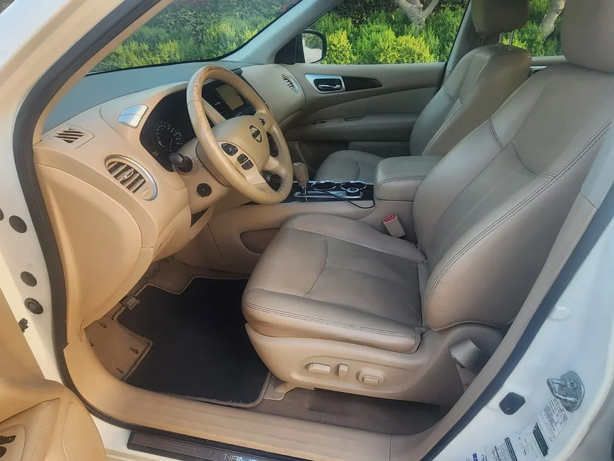 4X4 Nissan Pathfinder SV 2014 GCC Specs single owner used perfect condition-12-12