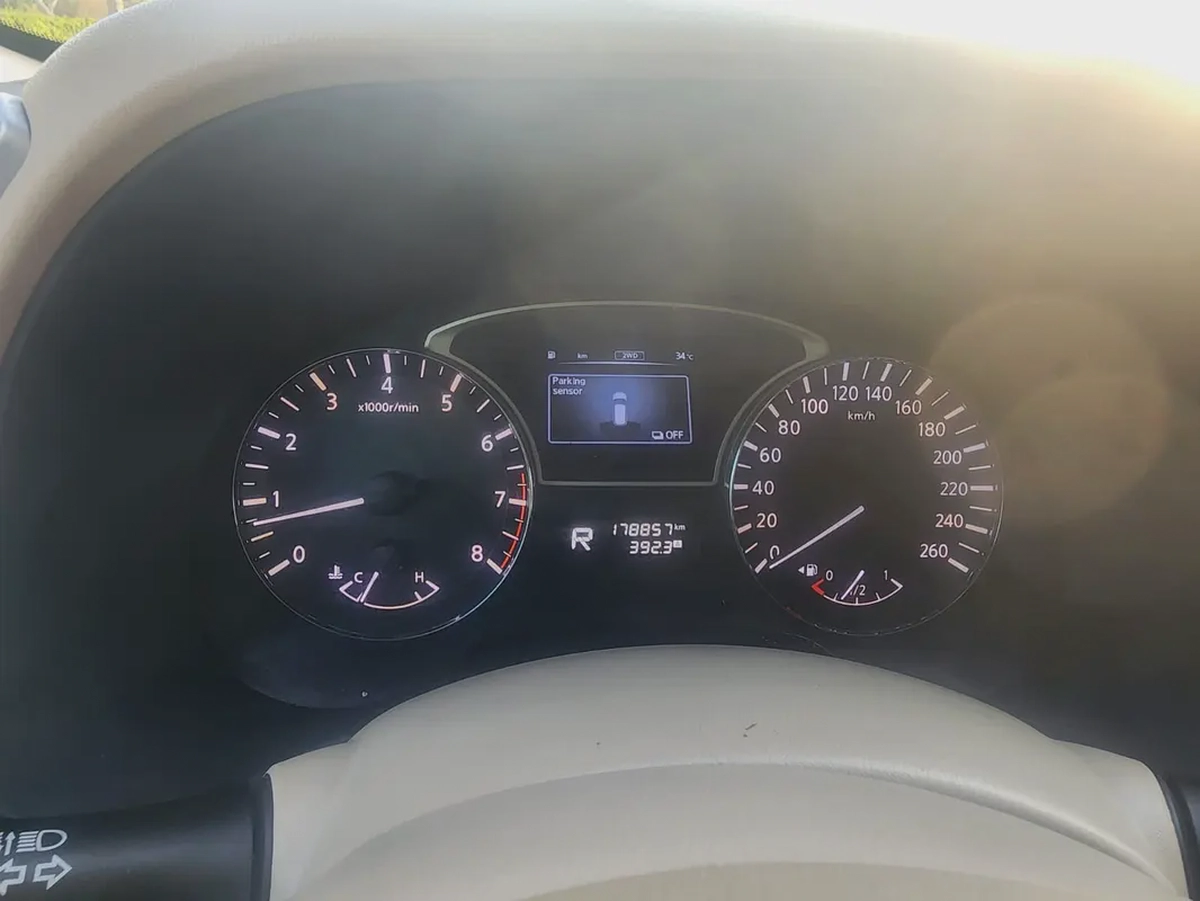 4X4 Nissan Pathfinder SV 2014 GCC Specs single owner used perfect condition-2-2