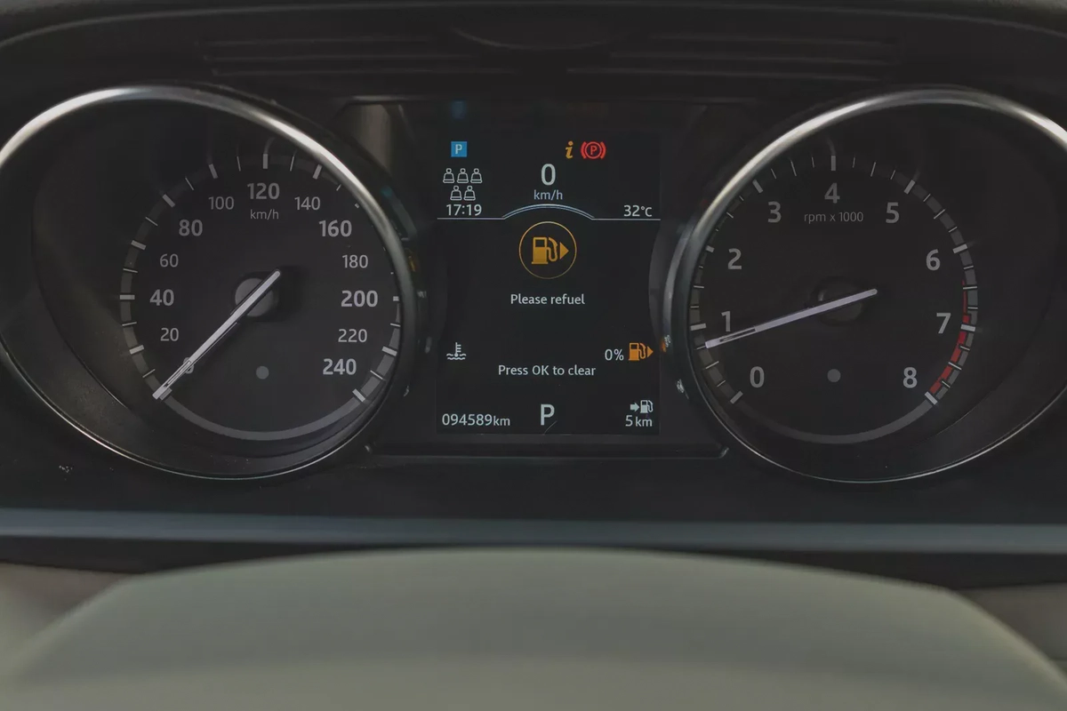 Land Rover Discovery 2019-7-7