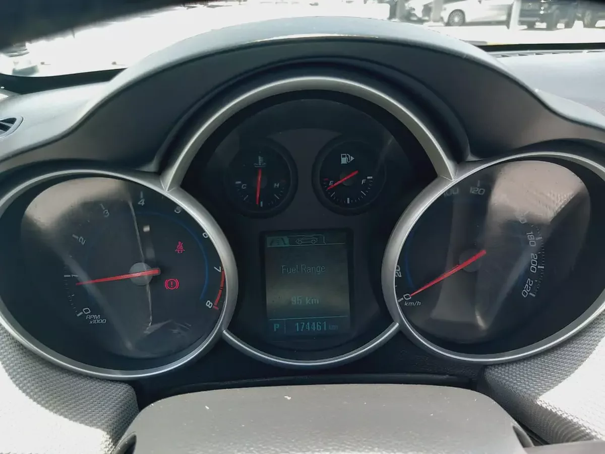 Chevrolet Cruze 2016 GCC Specs Perfect Condition free Accident Smoothly Drive Ready for Registration-11-11