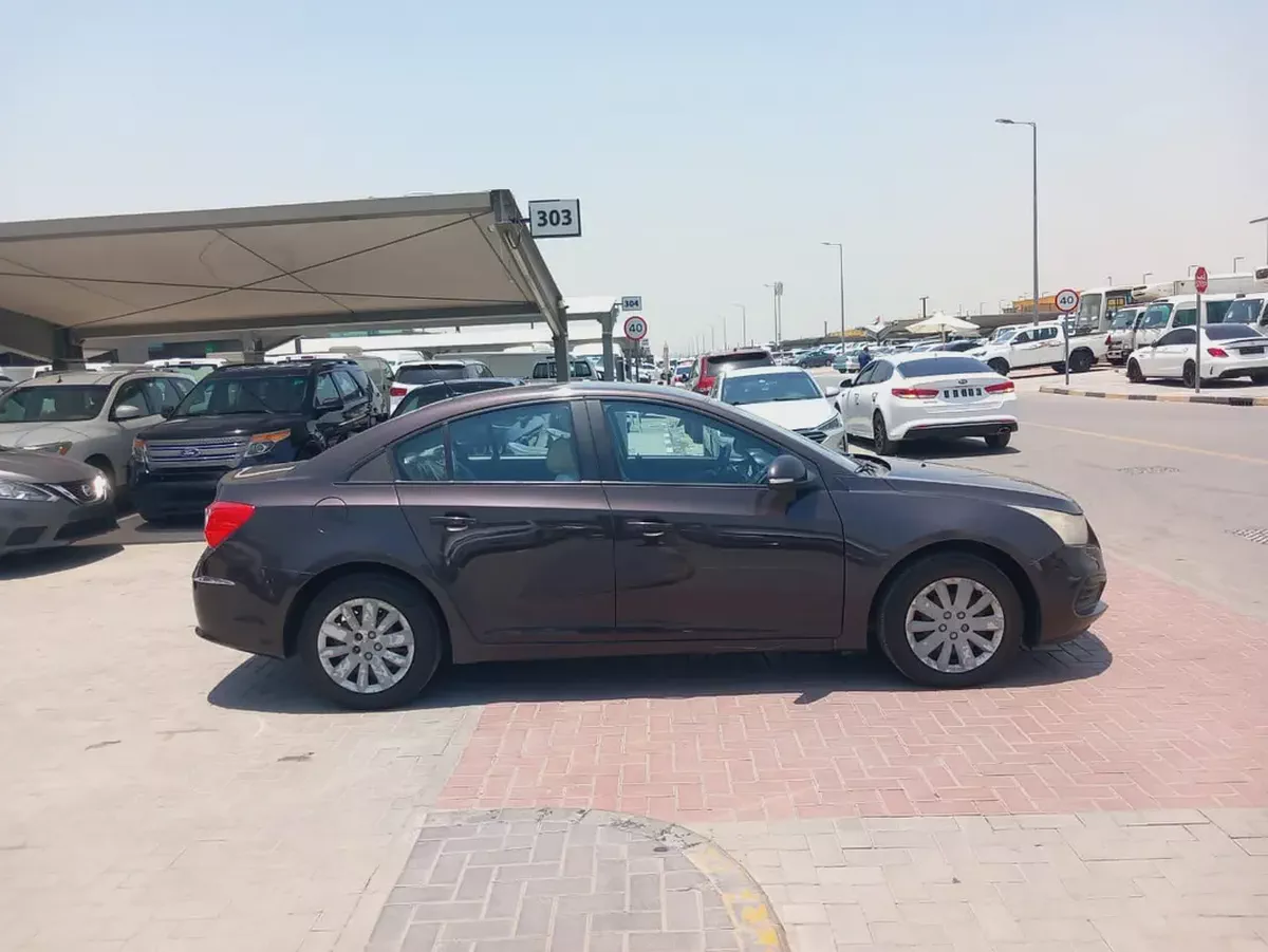Chevrolet Cruze 2016 GCC Specs Perfect Condition free Accident Smoothly Drive Ready for Registration-3-3
