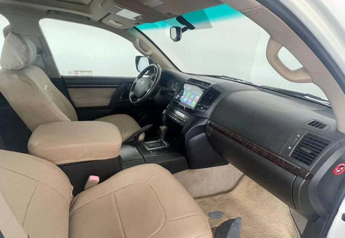Toyota Land Cruiser GXR V6 3.0L-6CYL GCC FULL OPTION-EXCELLENT CONDITION-VAT INCLUSIVE
