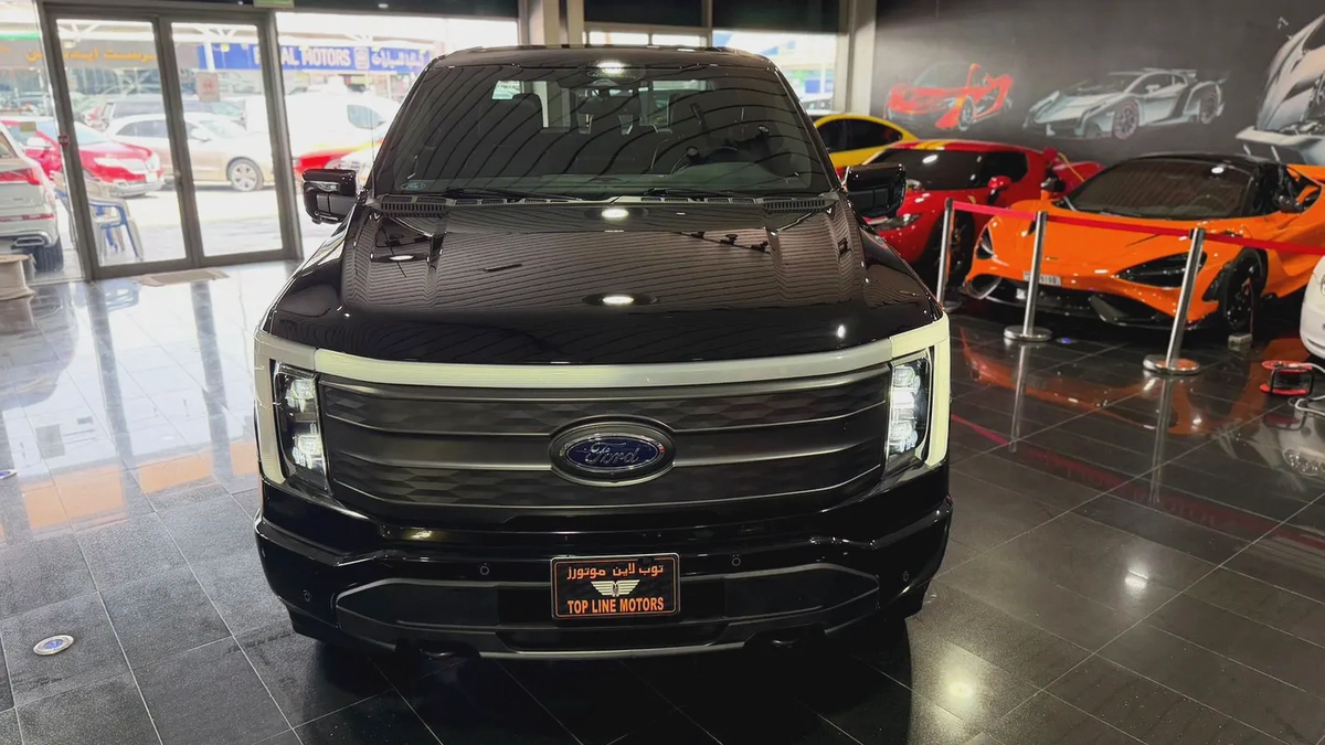 FORD F-150 LIGHTNING LARIAT ,EV, NO ACCIDENT, NO PAINT-2-2