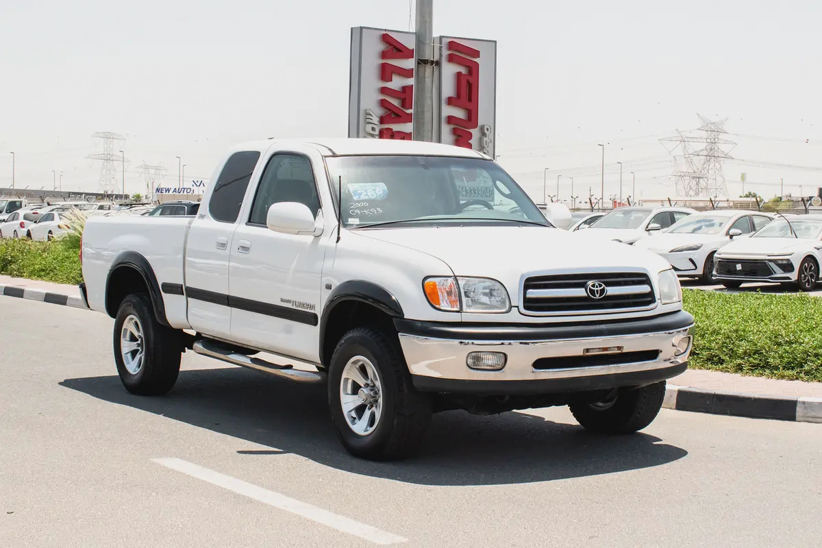 2000 - TOYOTA TUNDRA 4X4 - IMMCULATE CONDITION - ONLY 93,000 KM