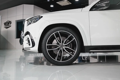 Brand New Mercedes-Benz GLS 450 4MATIC 2025 | GCC Specs-4