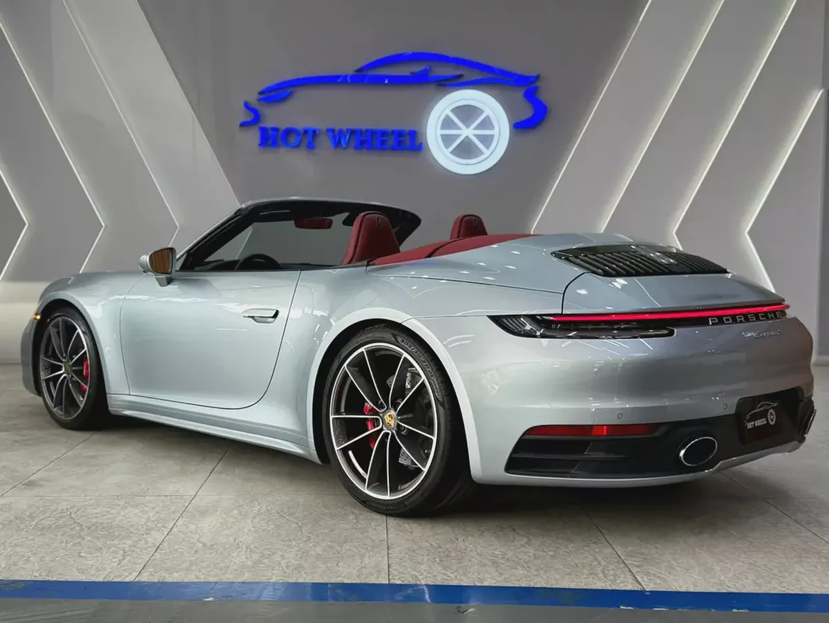 2023 - Porsche 911 Carrera 4S - low mileage for 500,000.00 AED-4-4