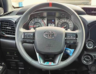 Toyota Hilux GR SPORT-12