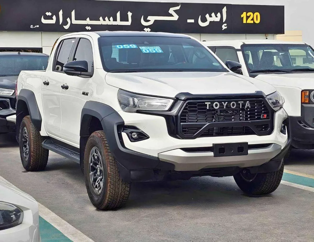 Toyota Hilux GR SPORT-2-0