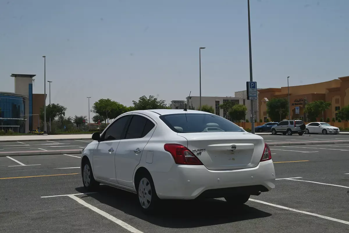 450 AED/0% DP - APPLE CARPLAY + BACK CAMERA - NISSAN SUNNY SV 2022 - GCC SPECS-7-7