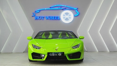 2018 - Lamborghini Huracan Evo - V10 for 660,000.00 AED-1