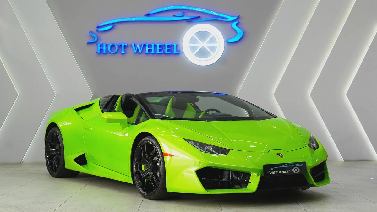 2018 - Lamborghini Huracan Evo - V10 for 660,000.00 AED