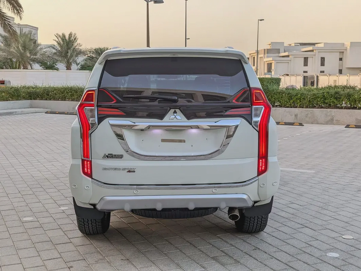 MITSUBISHI MONTERO SPORT 2016 GLS TOP FULL OPTION GCC ACCIDENT FREE IN EXCELLENT CONDITION