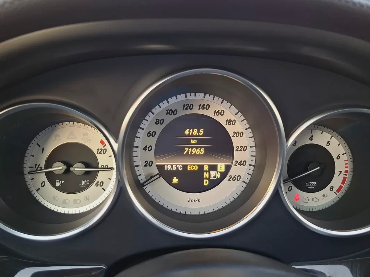 MERCEDES-BENZ CLS350-14-14