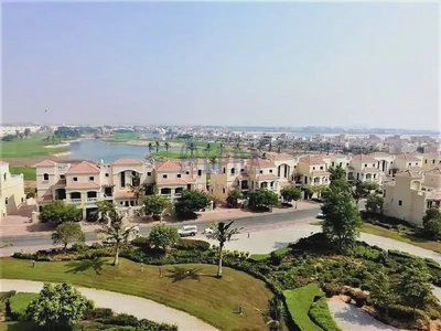 Great Property Investment! Studio Sea view-0