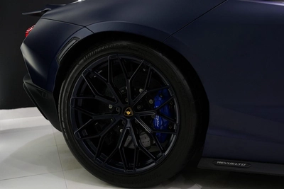 Lamborghini Revuelto-3