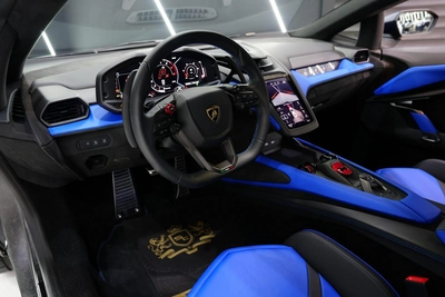 Lamborghini Revuelto-15