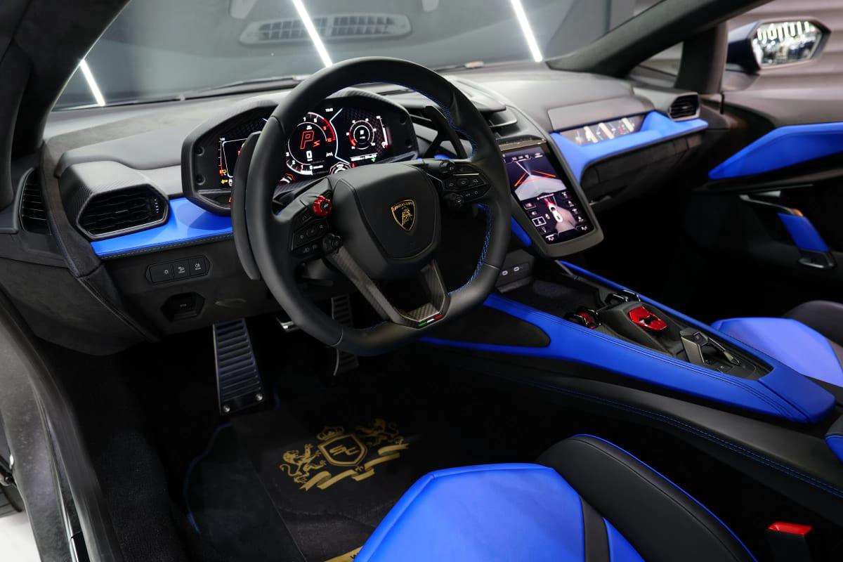 Lamborghini Revuelto-15-15